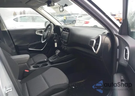 2021 Kia Soul Lx z USA, uszkodzony, nr VIN KNDJ23AUXM7740721